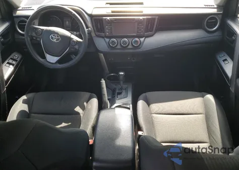 2017 Toyota Rav4 Le z USA, uszkodzony, nr VIN JTMBFREV9HJ714618